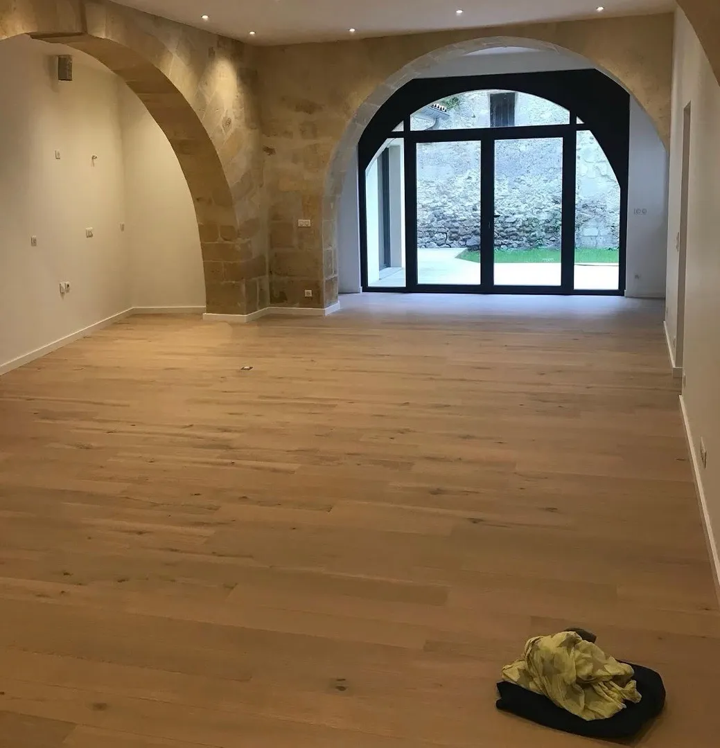 pose de parquet à coller en chêne massif