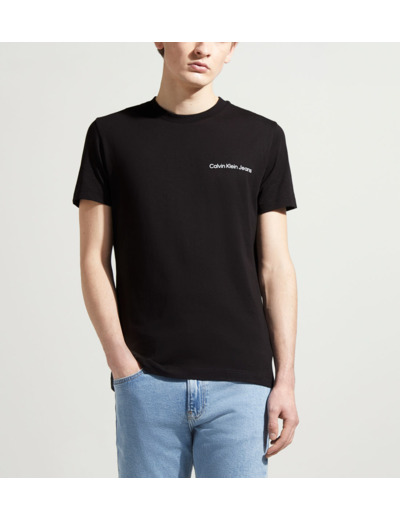 T-Shirt Culture Around the World: A Comparative Look at the U.S.A, France, India, Indonesia, Bangladesh, and Poland 27 T-shirt ajusté signature coton slide 2