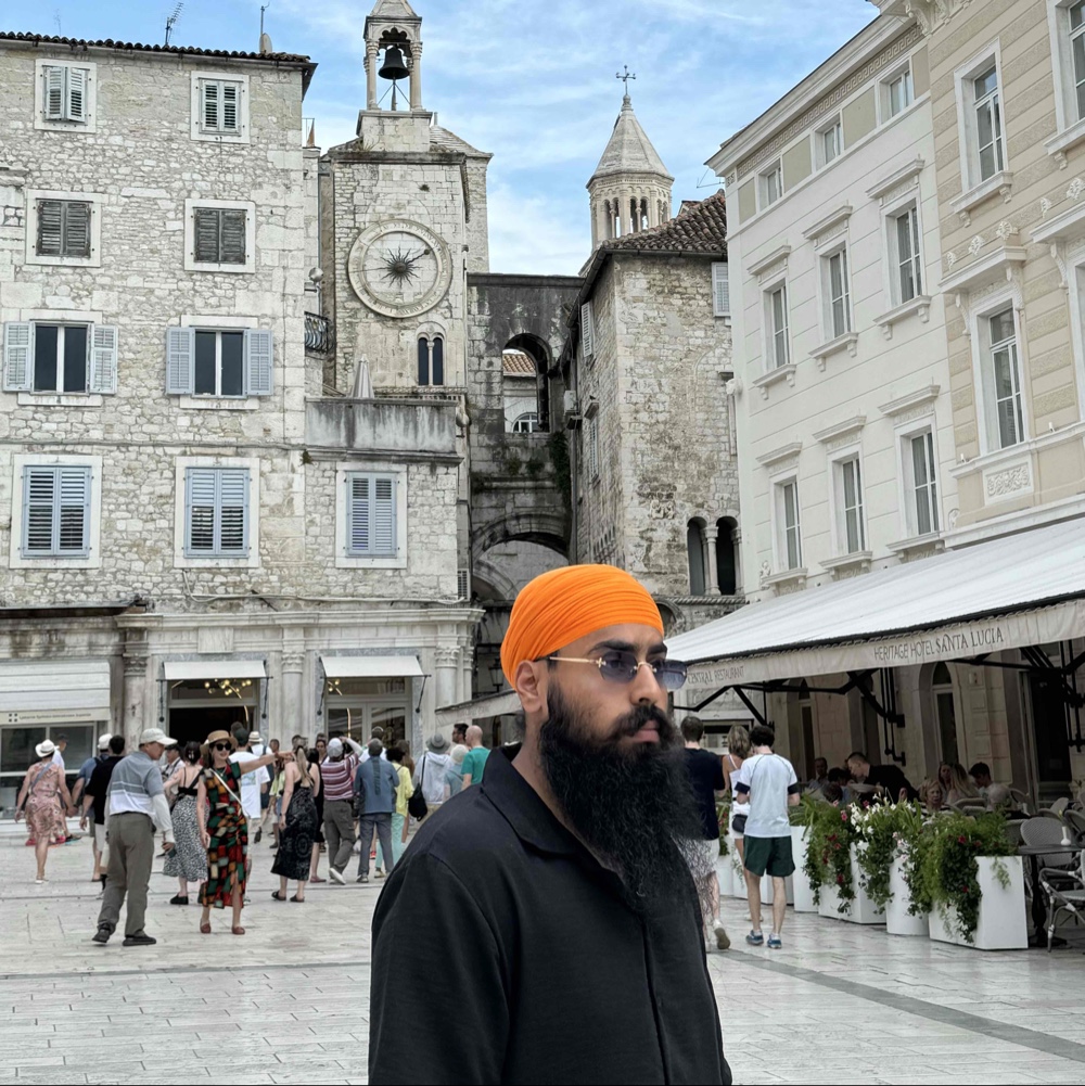 Photo de profil de Gur S