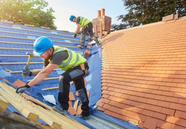 What warning signs indicate the need for roof repairs? Clayton Roof Restoration What warning signs indicate the need for roof repairs?