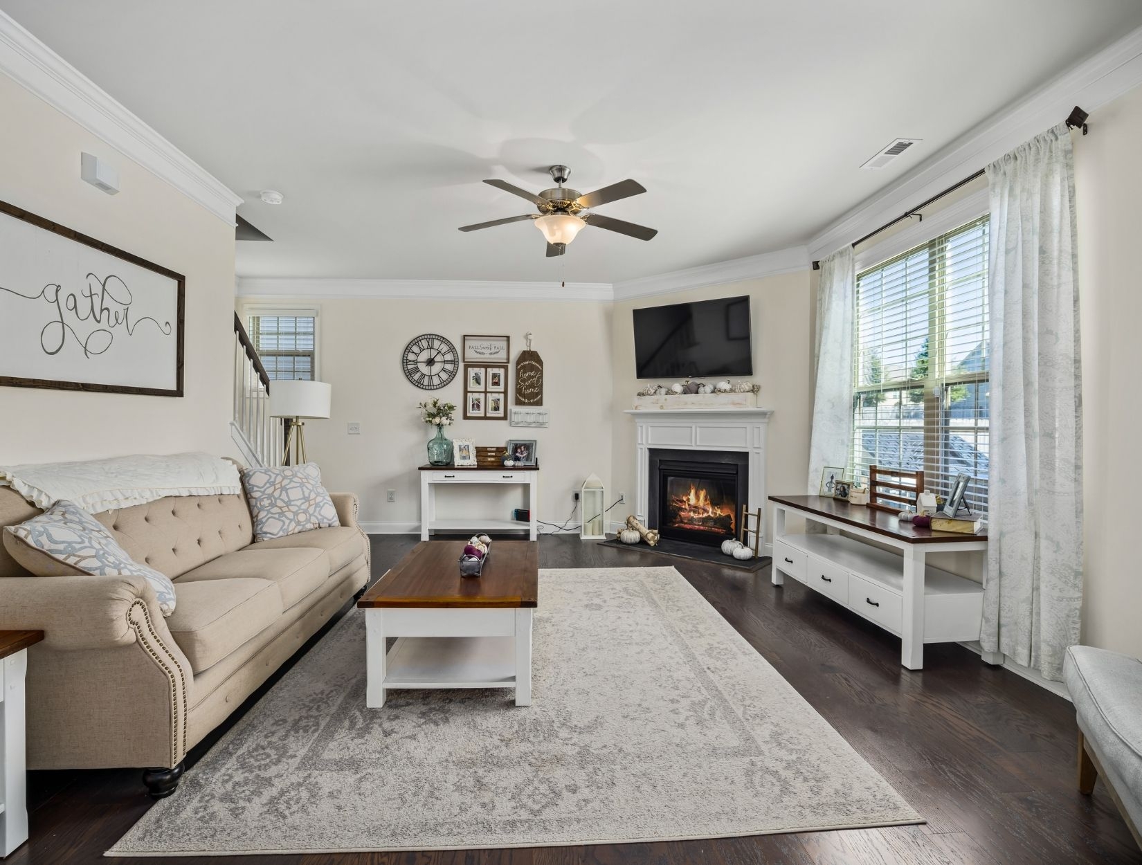 Do you offer flexible scheduling for different Charlotte areas?