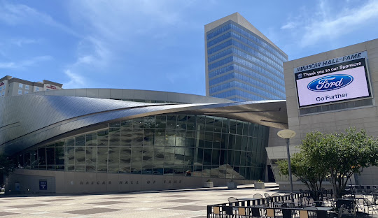 Charlotte, NC: Geography, Neighborhoods, and Urban Layout of the Queen City