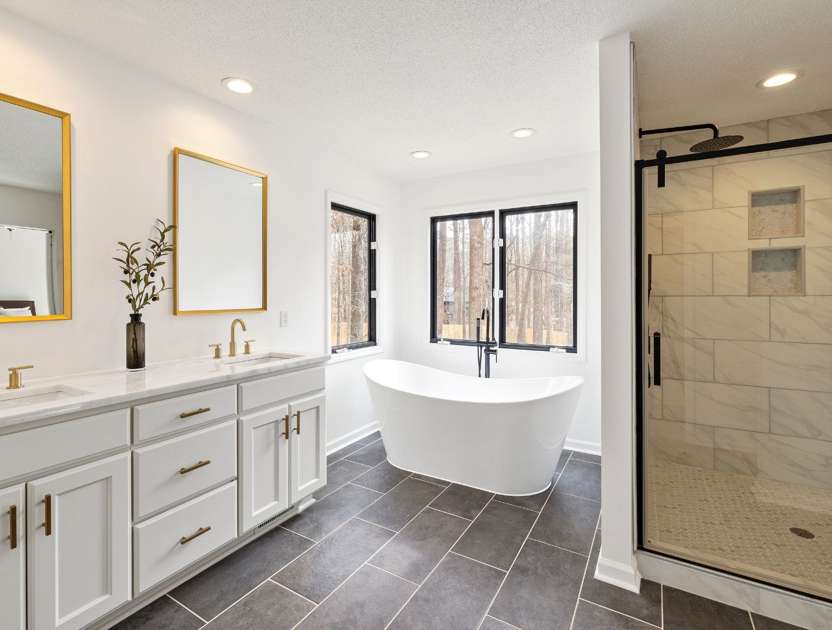 Eco-Friendly Home Cleaning with Professional Staff in Chicago