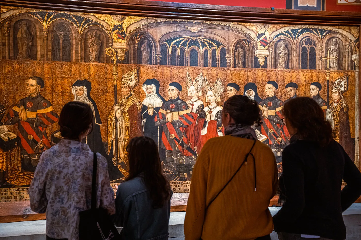 Visitors at the Musée de Cluny Museum, room 15