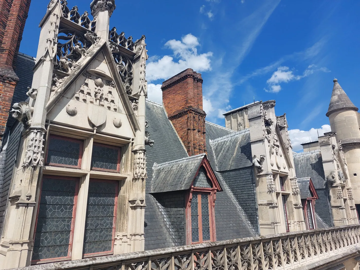 Vue des toits de l'hôtel de Cluny