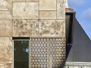 Nouveau bâtiment d’accueil du musée de Cluny, façade ouest