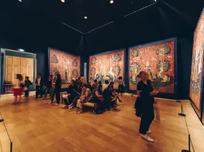 Visitors in room 20, "The Lady and the Unicorn"