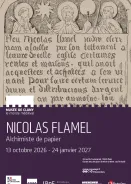 Affiche annonçant l'exposition "Nicolas Flamel, alchimiste de papier". Une transcription d'une stèle occupe la partie supérieure de l'affiche. 