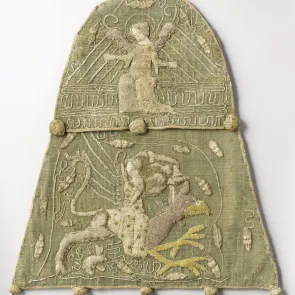 Embroidered alms purse featuring a galloping griffin ridden by an upside-down woman. At the top, there is a seated angel. Front view.