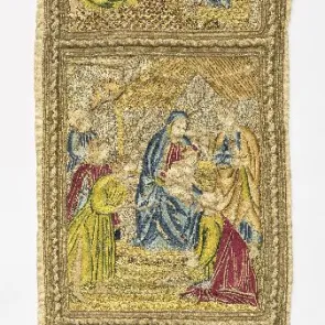 Broderie représentant des scènes bibliques. Vue de face.