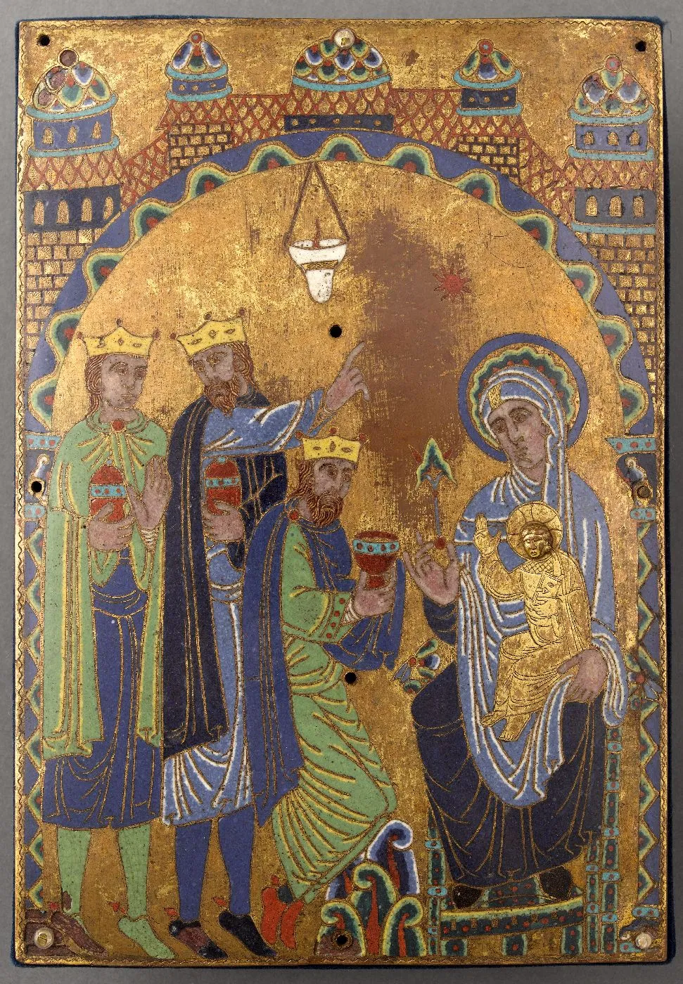 Placa de cobre esmaltada que representa una escena de la Adoración de los Reyes Magos. Vista frontal.