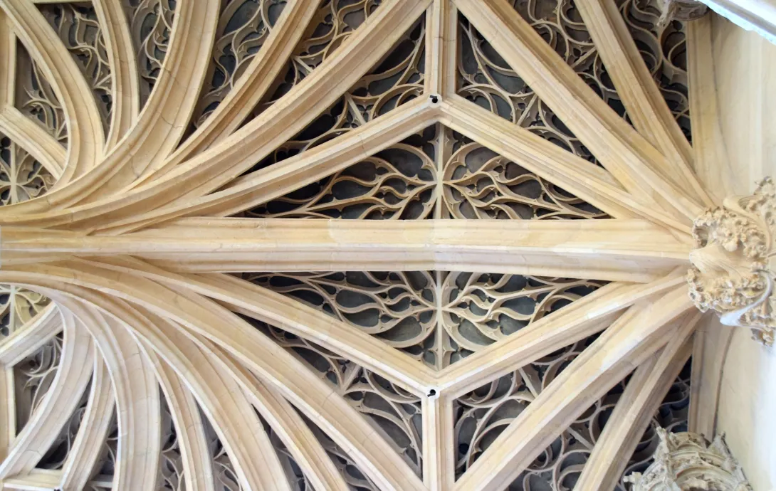 Bóveda de la capilla del hotel medieval