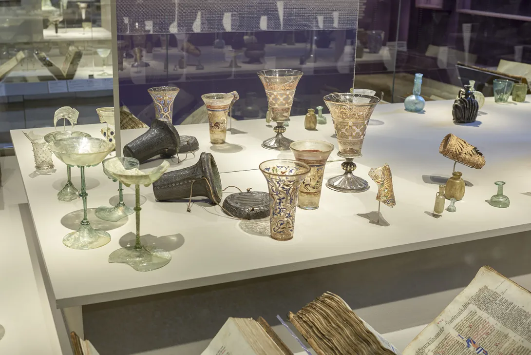 Exposition, Le verre un Moyen Âge inventif