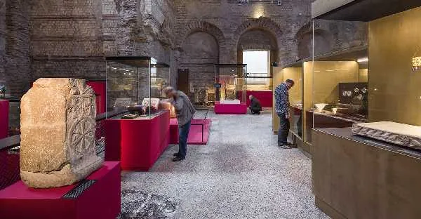 exposition, Les Temps mérovingiens