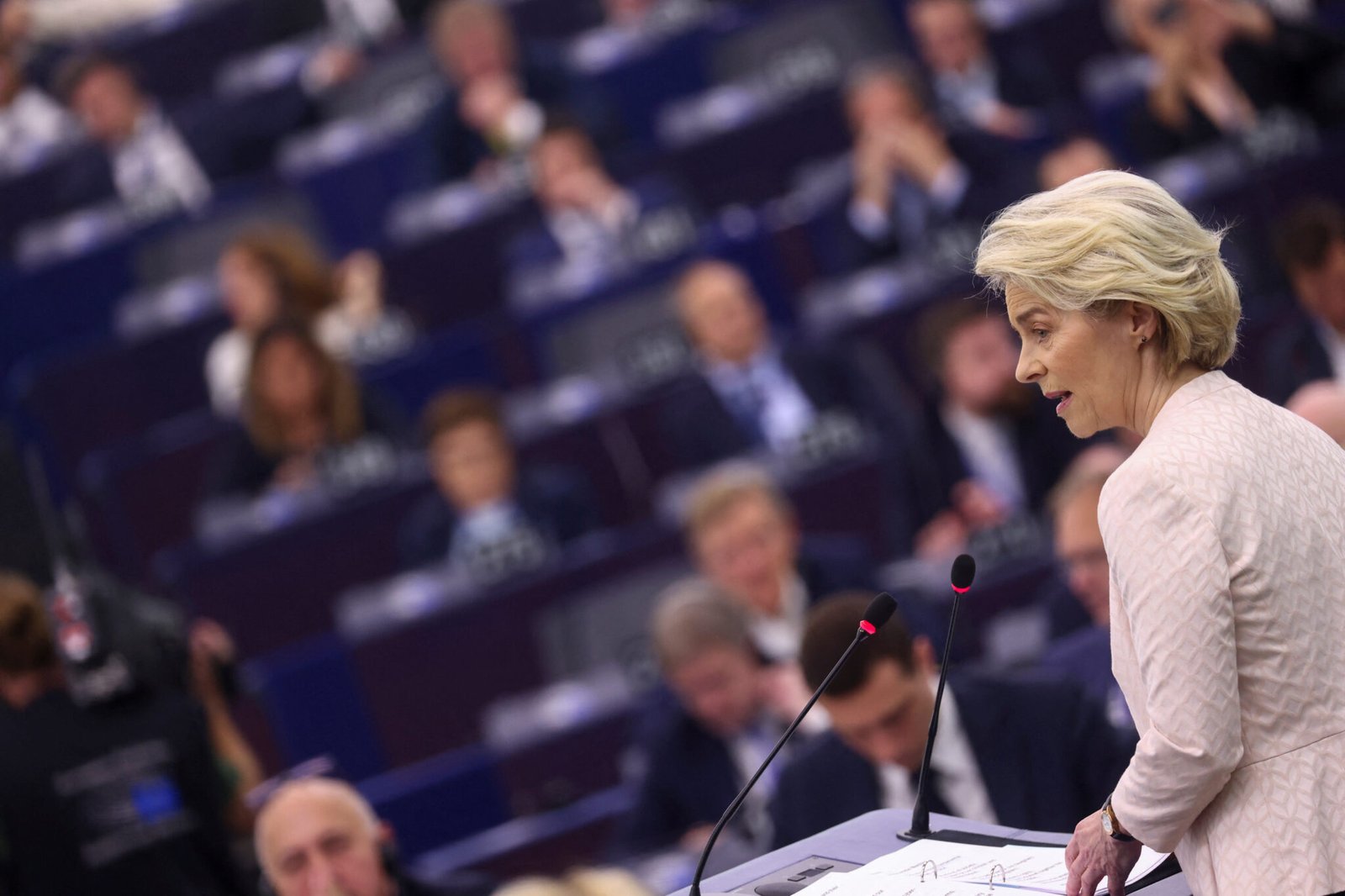 Predsednica Evropske komisije Ursula von der Leyen govori v Evropskem parlamentu