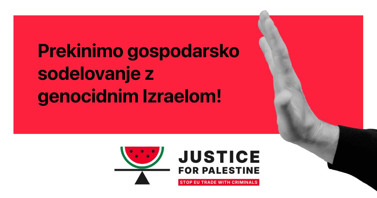 Črno-bela dvignjena dlan v gesti ustavitve ob rdečem ozadju, spodaj je logotip kampanje Justice for Palestine.