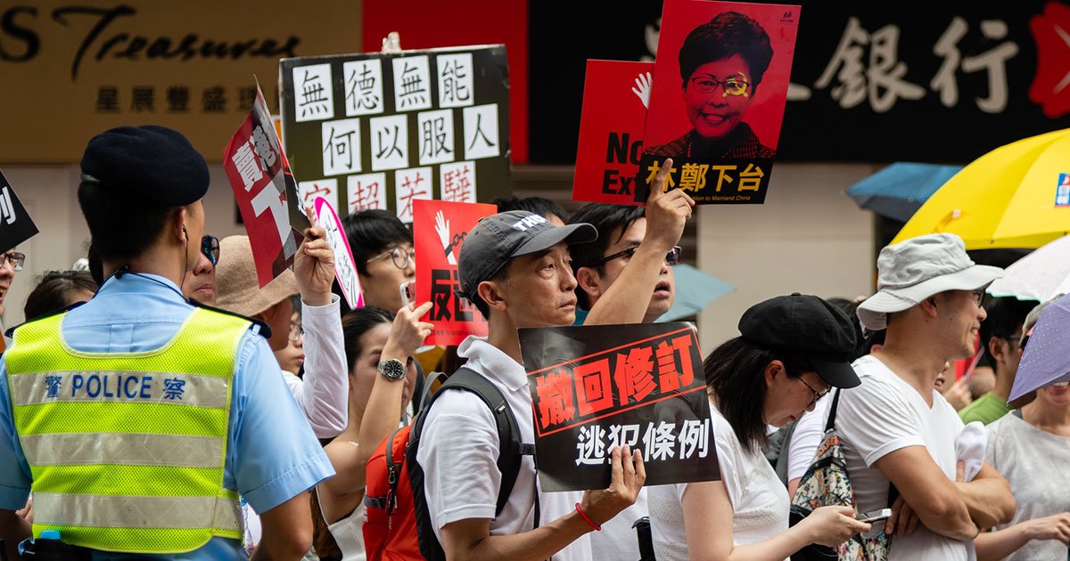 agrument-1560683111704-hongkong.jpg