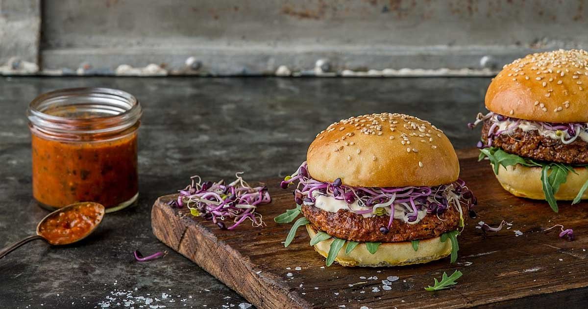 agrument-1620290597133-insect-burger.jpg