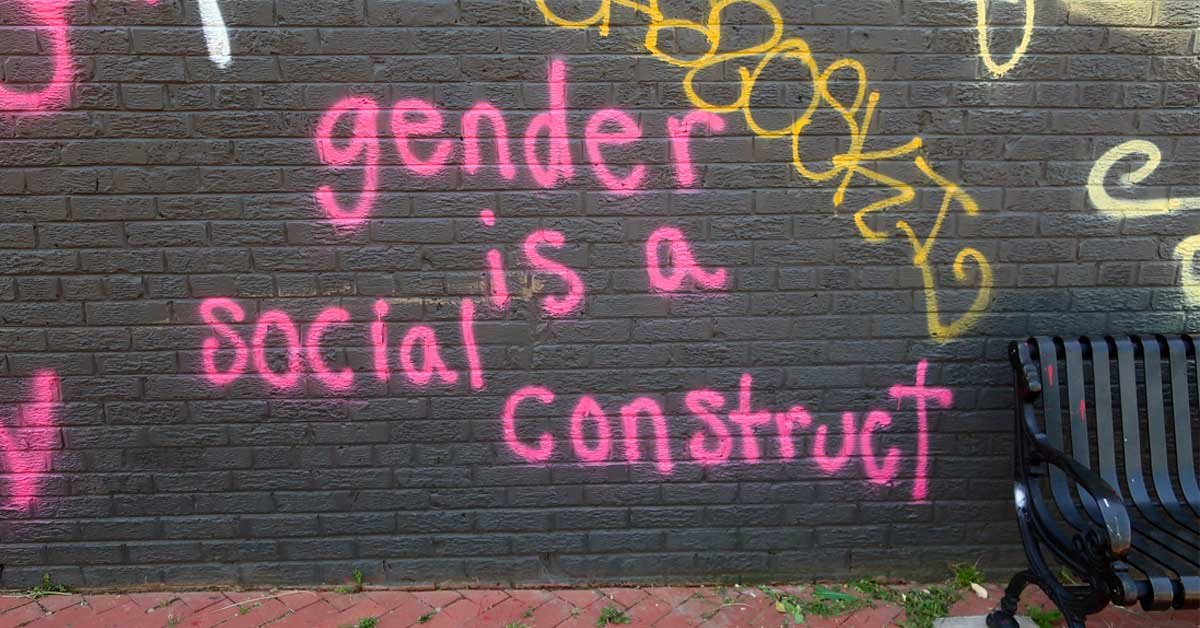 Stena z grafitom: Gender is a social construct.