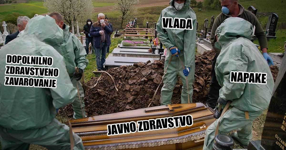 pogrebci spuščajo krsto, na kateri piše
