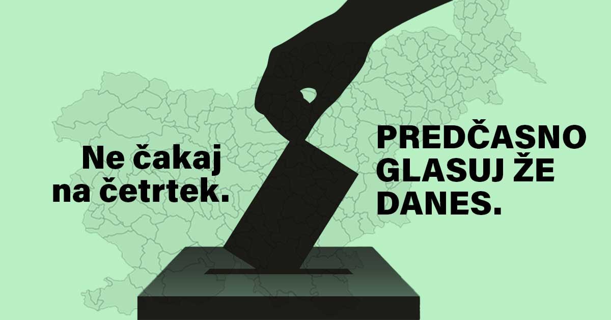 Roka, ki meče glasovnico v glasovalno škatlo. V ozadju zemljevid slovenskih občin. Levo piše: