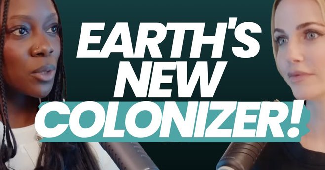 Joycelyn Longdon in Myriam Francois, napis EARTH'S NEW COLONIZER!