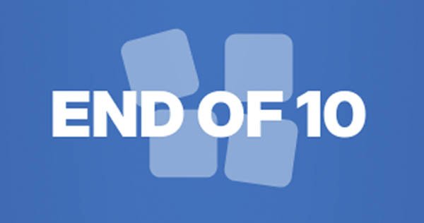 Napis End of 10, v ozadju pa razpadajoči Microsoftov logotip.