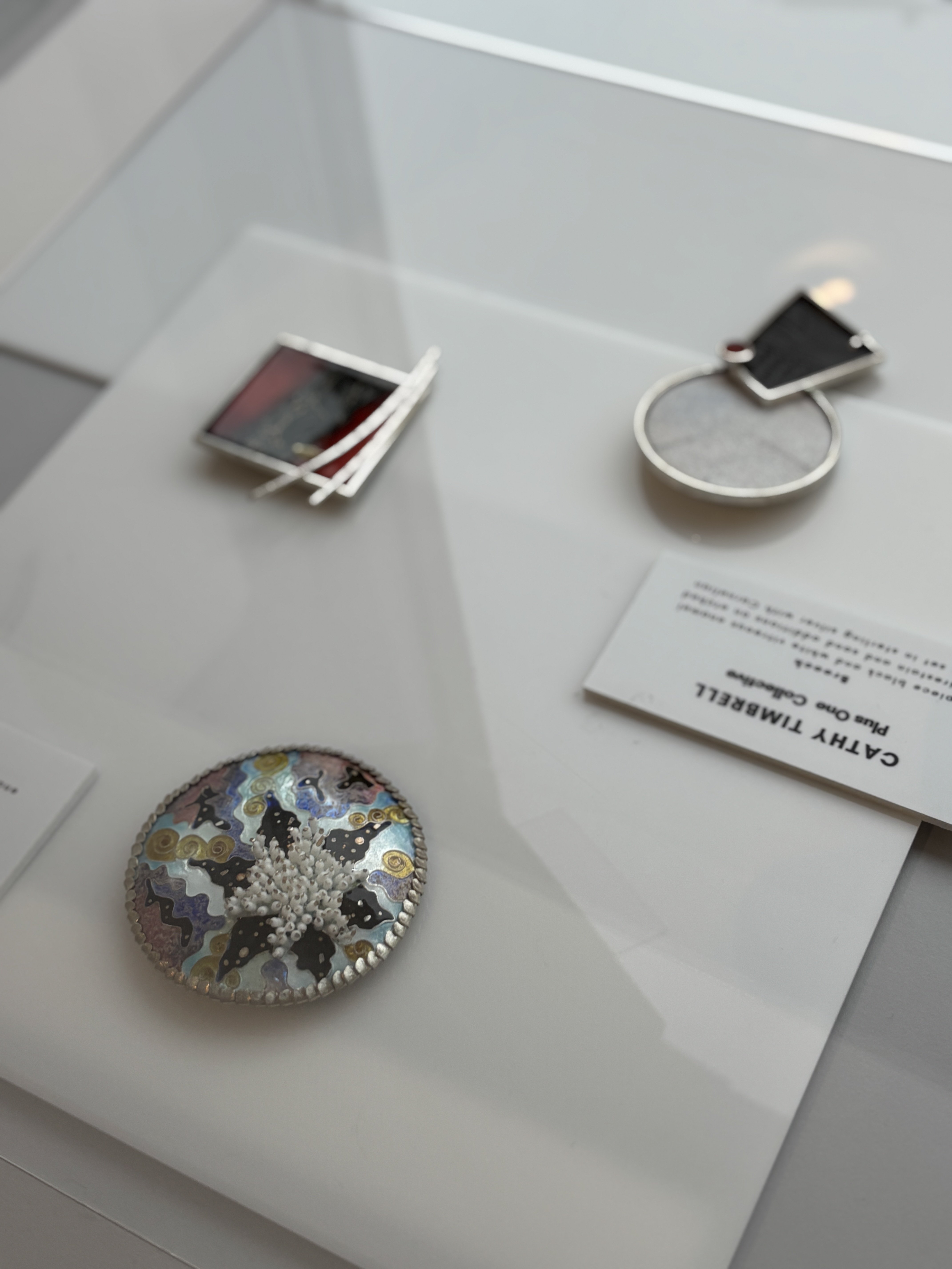 Razstava_emajla_One_Plus_Collective_ (3)