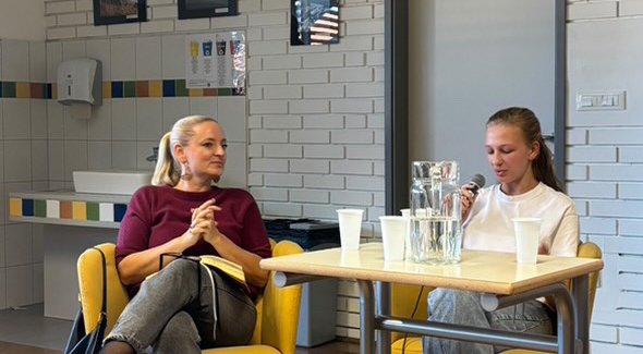 759E83F0-1C24-4FC4-A865-35F1F222B86A