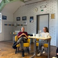 EF9082B0-CF2C-4F0A-A884-FFA3015F1AF7