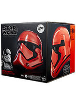 Réplique casque Star Wars du Captain Cardinal dans Star Wars Galaxy’s Edge