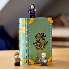 les-livres-de-magies-poudlard-en-lego-sont-en-promo