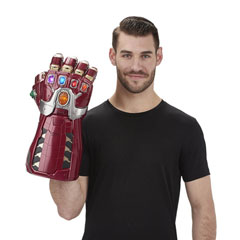 la-replique-du-gant-de-larmure-de-iron-man-dans-avengers-endgame-est-en-promo