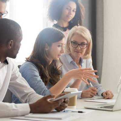 Why and how you attract headhunters on your LinkedIn profile?