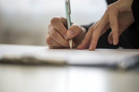 Prendre des notes pendant un entretien d’embauche