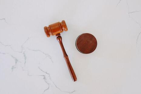 Recrutement urgent dans vos directions juridiques, fiscales et compliance : découvrez trois experts disponibles immédiatement