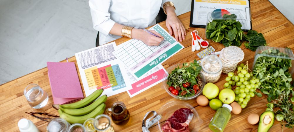 What is the best way to start meal planning for beginners?