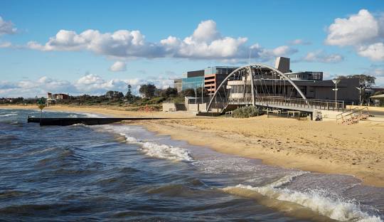 European Settlement Transforms Frankston from Fishing Village to Structured Township