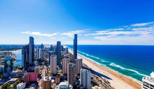 Gold Coast Governance: Local Leadership, Political Landscape, and Legal Framework
