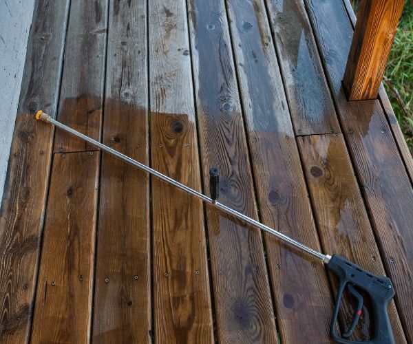 Maximize Your Outdoor Space with Professional Deck Cleaning