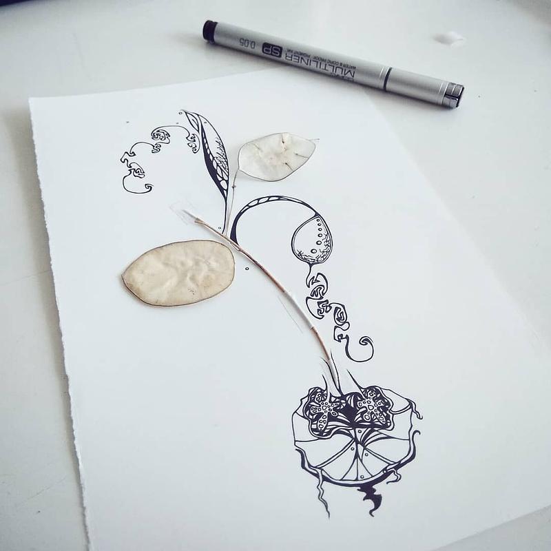 Illustration abstraite à l'encre représentant de la monnaie du Pape