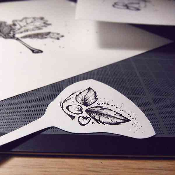 Illustration abstraite à l'encre représentant des feuilles 