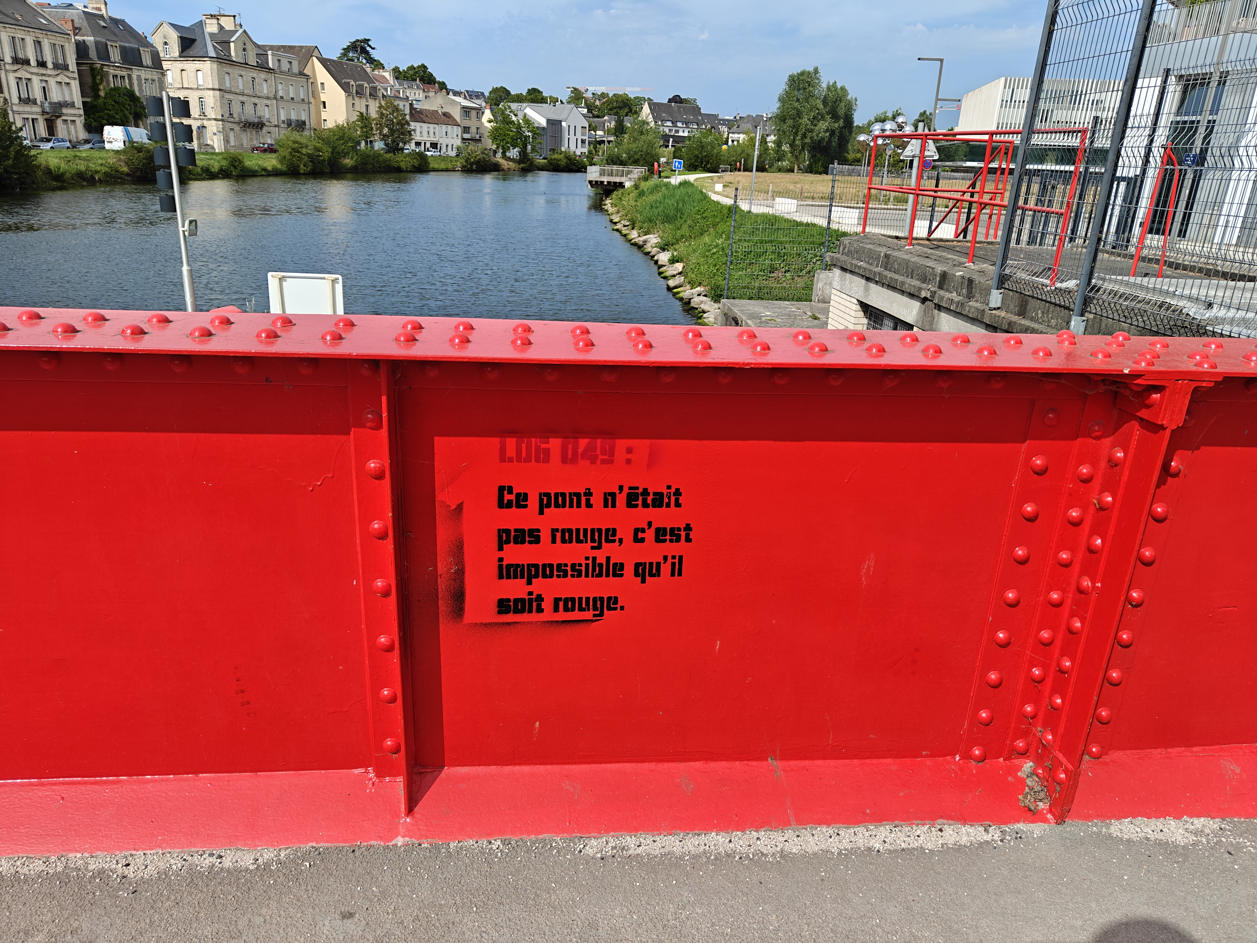 LOG 049 photographie a Pont de la fonderie, Caen