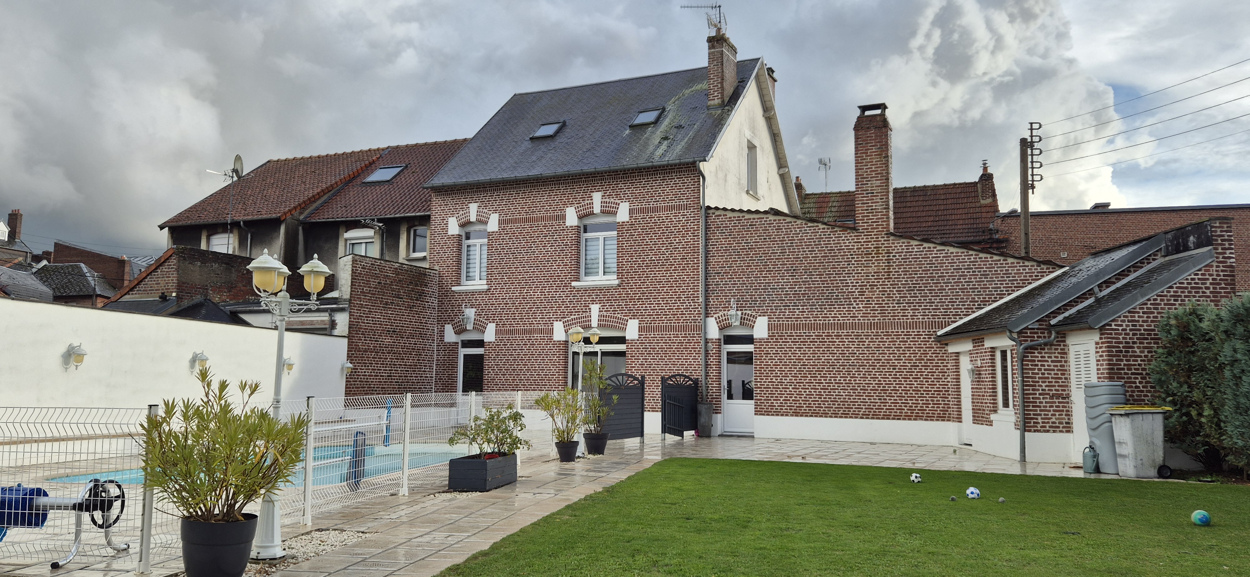 Maison - 195 m² avec piscine - Bapaume Centre