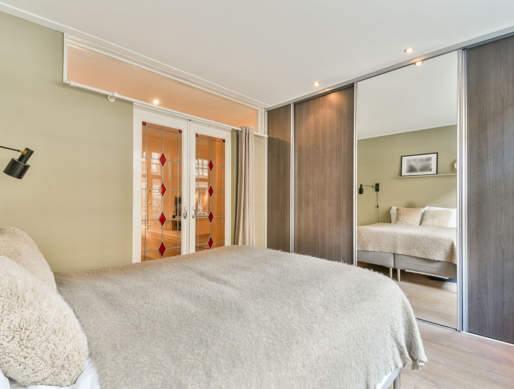 How do you ensure 5-star Airbnb cleaning standards?