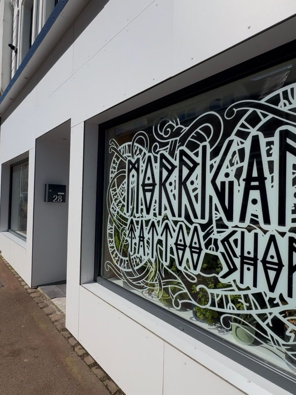 Nettoyage de façade commerciale, vitres et désherbage à Saint-Pol-sur-Ternoise