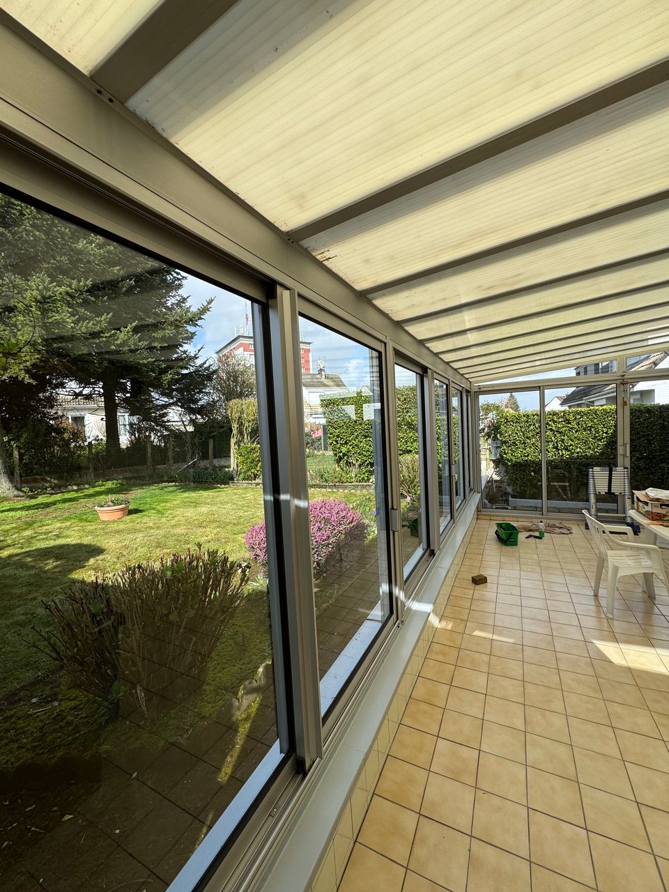 Nettoyage de vitres et huisseries de véranda à saint pol sur ternoise réalisé par Optipropre dans le pas de calais 62