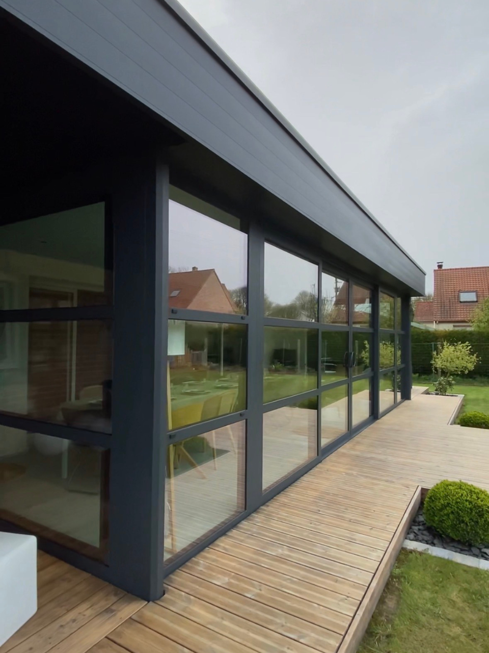 Nettoyage professionnel de vitres de véranda à La Thieuloye par Optipropre dans le Pas de Calais 62