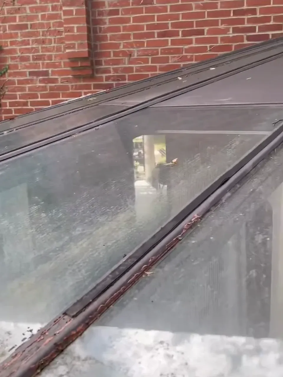 Avant notre nettoyage profession des vitres d'une véranda à Magnicourt en comte - Réalisation Optipropre (62)