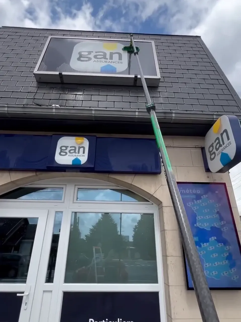 Nettoyage professionnel d'enseignes commerciales à Béthune et tout le Pas de Calais - par Optipropre